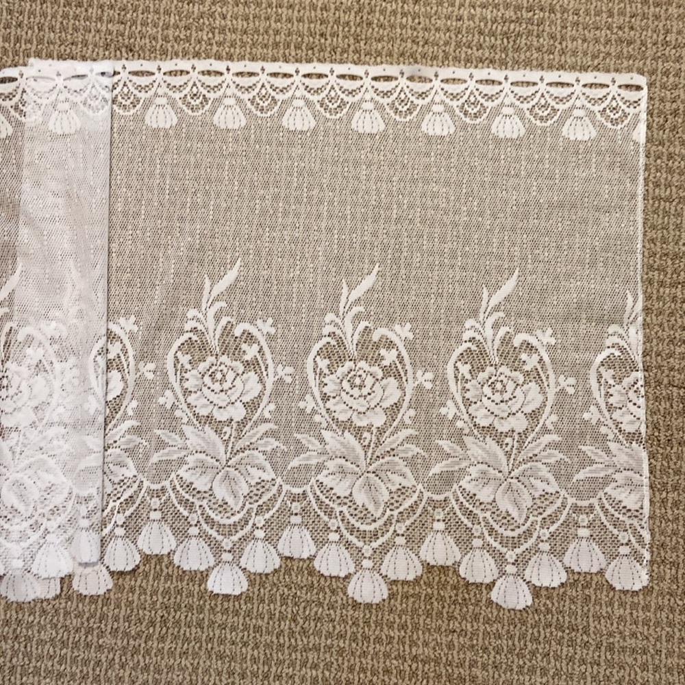 White lace curtain valance
